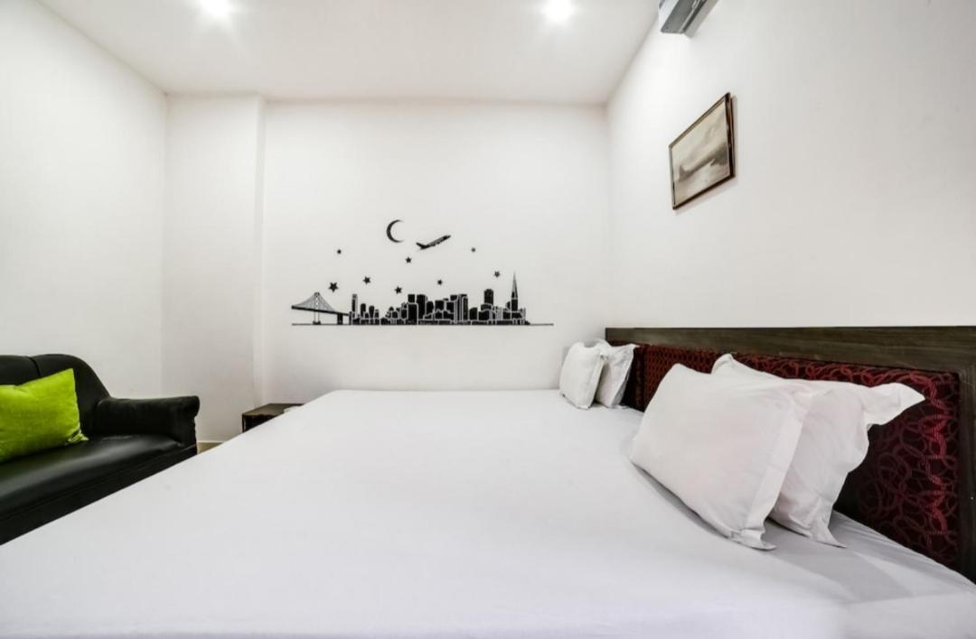 Hotel Executive Inn Hailakandi Екстер'єр фото