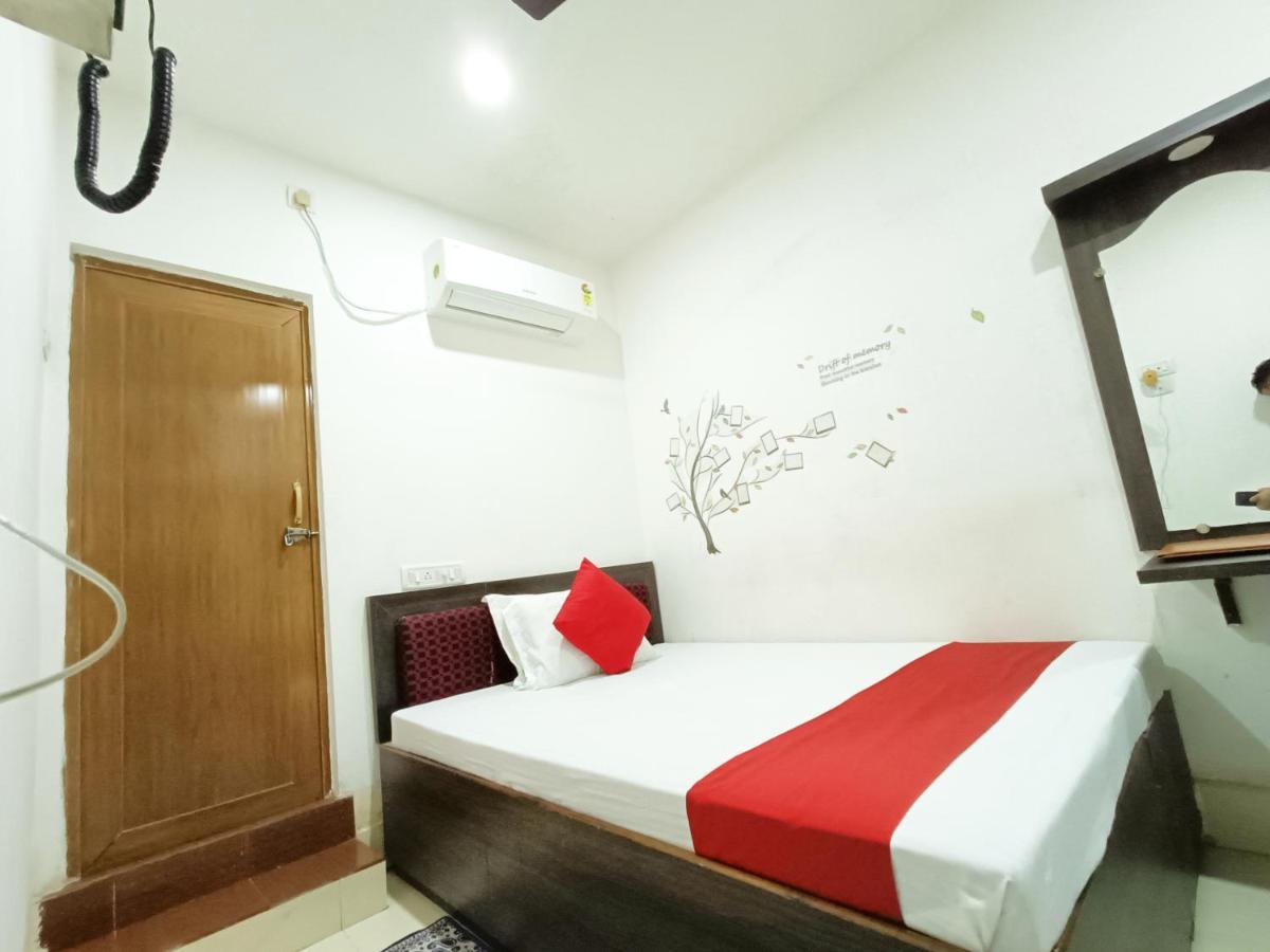 Hotel Executive Inn Hailakandi Екстер'єр фото