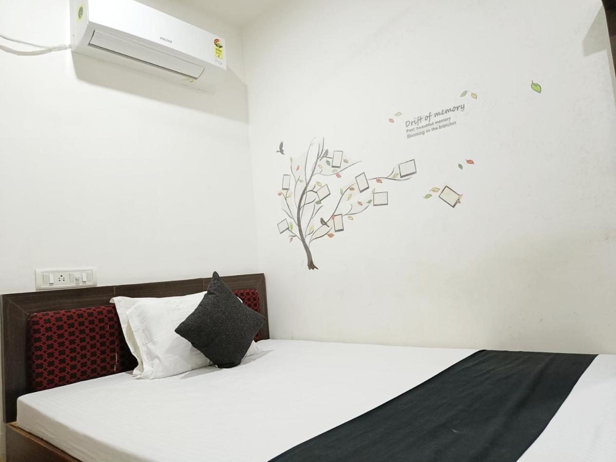 Hotel Executive Inn Hailakandi Екстер'єр фото