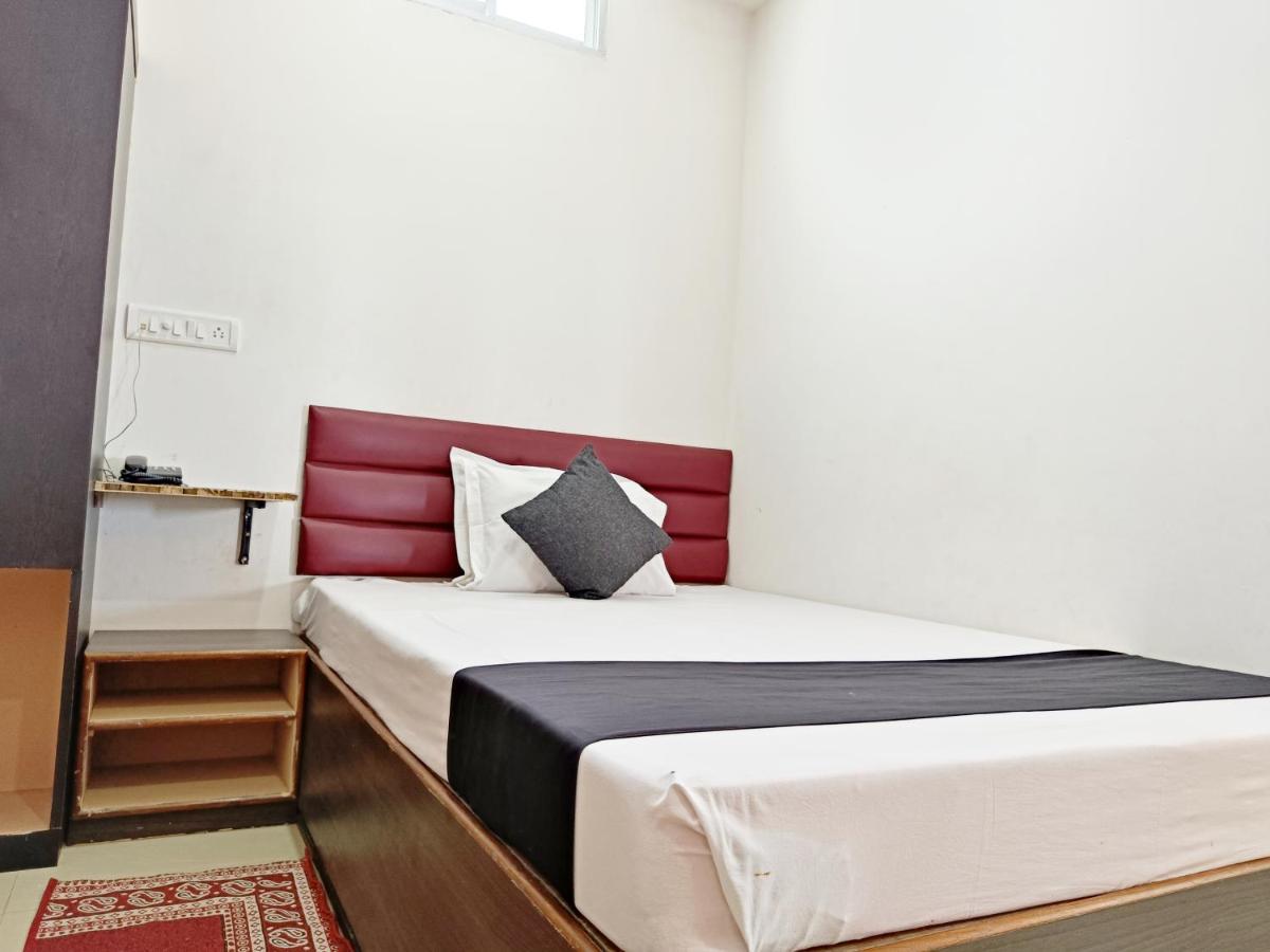Hotel Executive Inn Hailakandi Екстер'єр фото