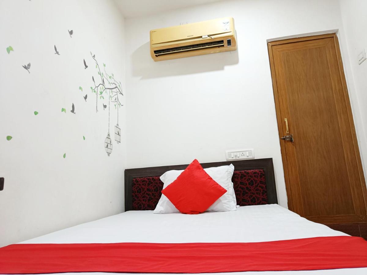 Hotel Executive Inn Hailakandi Екстер'єр фото