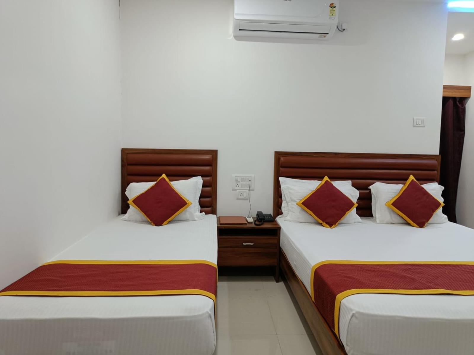 Hotel Executive Inn Hailakandi Екстер'єр фото