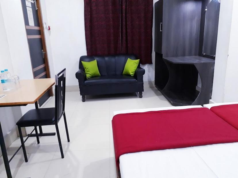 Hotel Executive Inn Hailakandi Номер фото